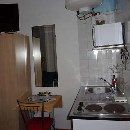 Apartment Meubles Jos's